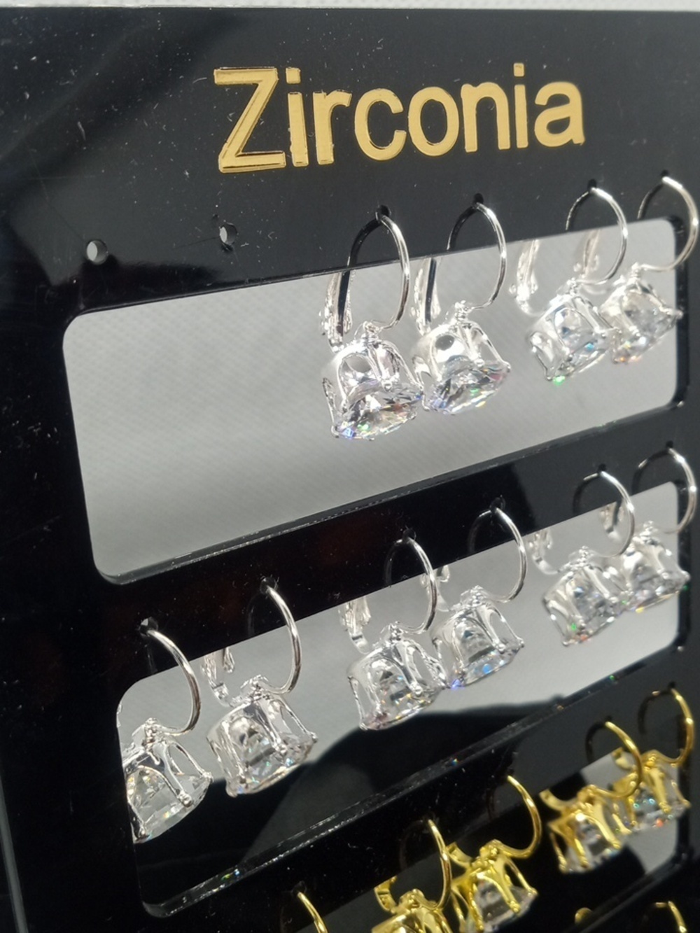 LARGE ZIRCONIA EARRINGS - Picture 9 of 9